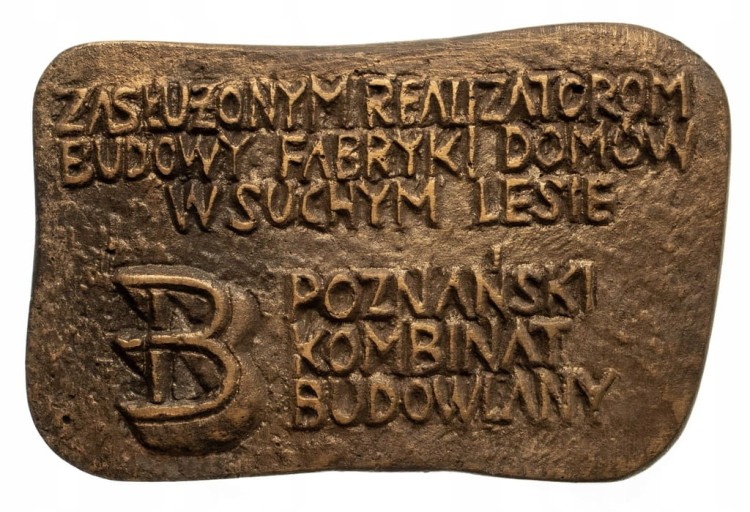 ZASŁUŻONYM REALIZ. BOD. FABRYKI DOMÓW SUCHY LAS'74