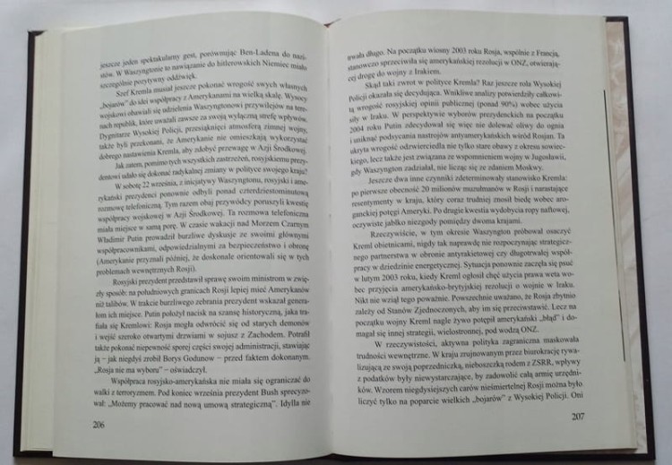 STARA KSIĄŻKA TAJEMNICA KREMLA V. FEDOROWSKI 2005