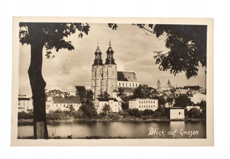 GNIEZNO - BAZYLIKA l. 20/30