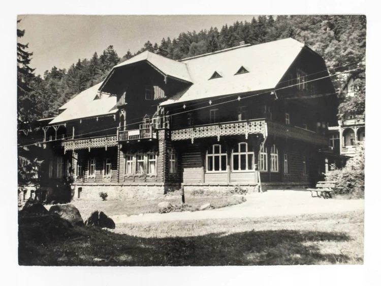 MIĘDZYGÓRZE - DOM WYPOCZYNKOWY FWP GIGANT 1966