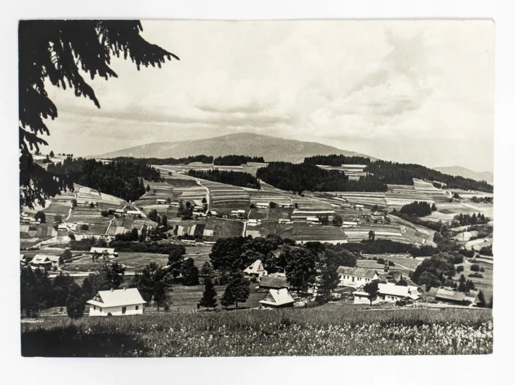 ORAWKA - WIDOK NA BABIĄ GÓRĘ 1973