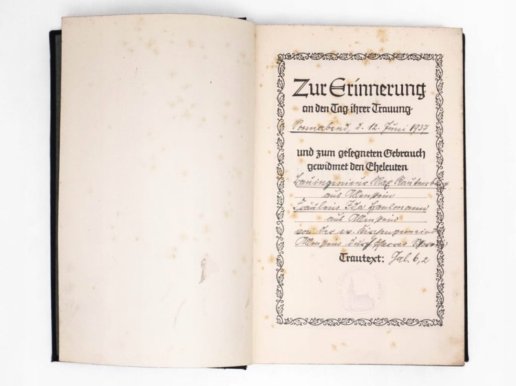 STARA NIEMIECKA BIBLIA WEDŁUG M. LUTHRA NA PAMIĄTKĘ DNIA ŚLUBU OLSZTYN 1937