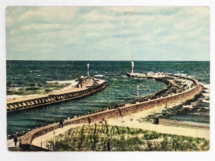KOŁOBRZEG - WEJŚCIE DO PORTU 1964