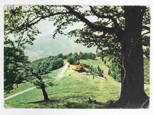 BESKID ŚLĄSKI - WIDOK NA SCHRONISKO PTTK RÓWNICA 1963