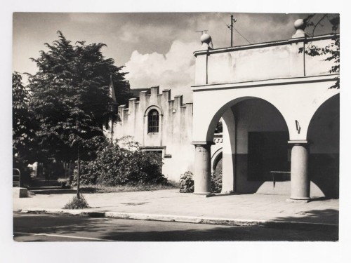 RADOMSKO - KAMIENICZKA PODCIENIOWA PRZY UL. NARUTOWICZA 700-LECIE 1966