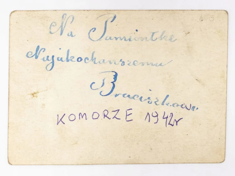 STARA FOTOGRAFIA - DZIEWCZYNKI W POLU WIDOK NA KOMORZE POD JAROCINEM 1942