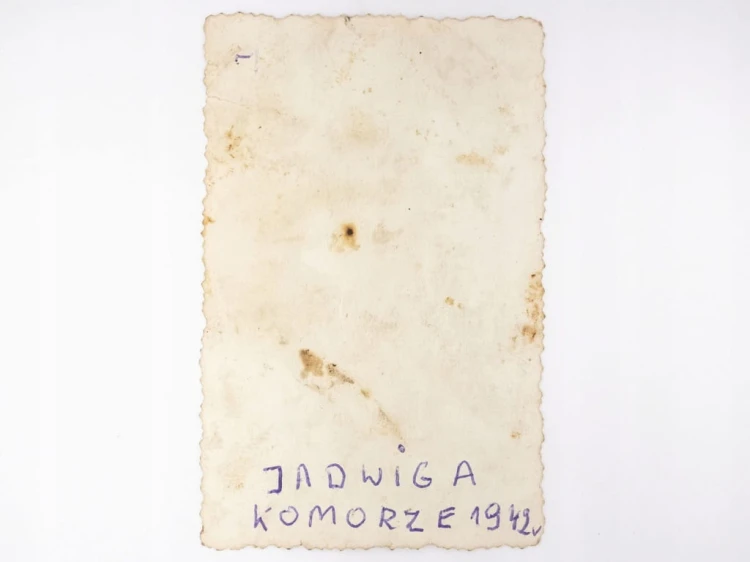 STARA FOTOGRAFIA - DZIEWCZYNKA I KOMUNIA ŚWIĘTA KOMORZE POD JAROCINEM 1942