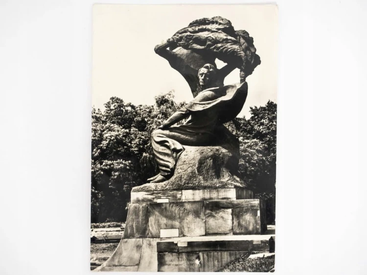 WARSZAWA - POMNIK FRYDERYKA CHOPINA ŁAZIENKI PARK ŁAZIENKOWSKI 1964 PRL