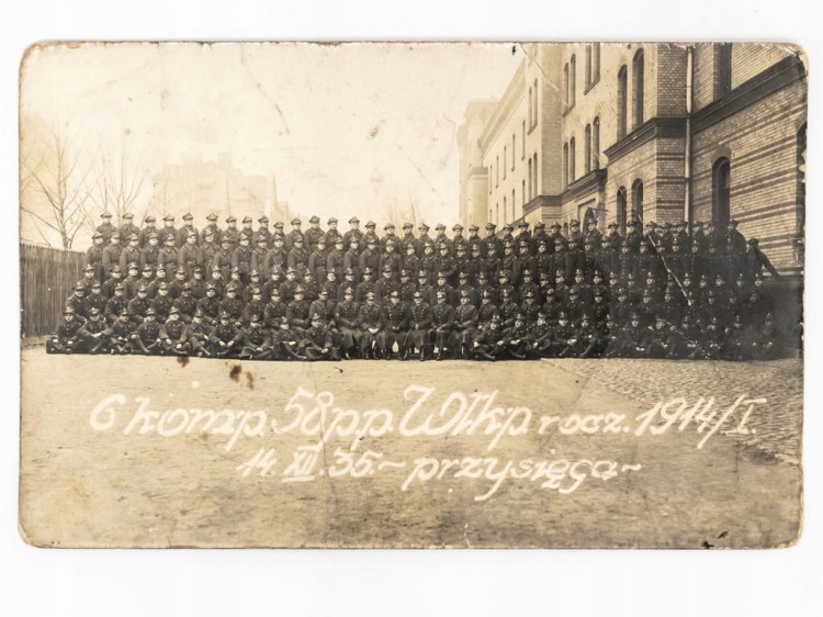 STARA FOTOGRAFIA - PAMIĄTKA PRZYSIĘGI WOJSKOWEJ 58 PP WIELKOPOLSKIEJ 1935