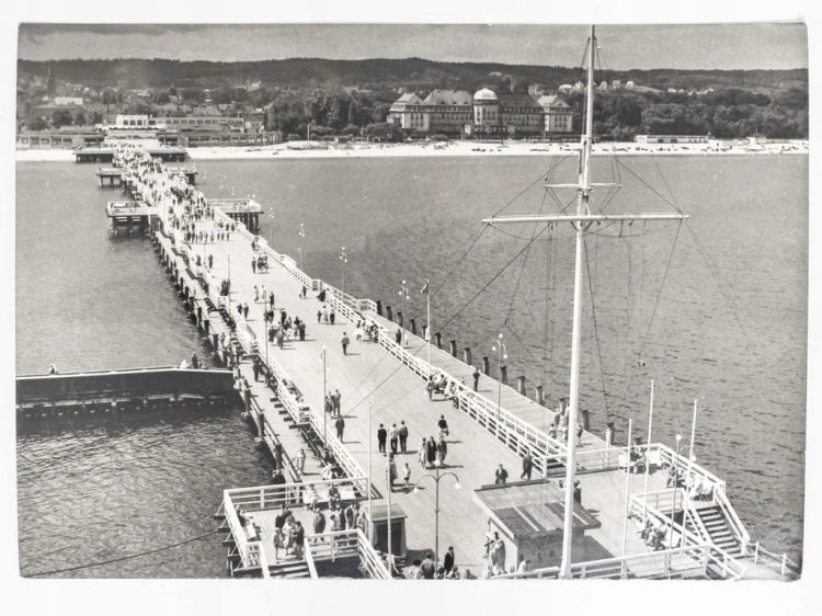 SOPOT - MOLO SPACEROWE W TLE GRAND HOTEL PRL