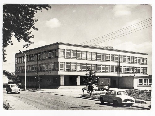 RZESZÓW - BUDYNEK MIASTOPROJEKTU 1965 PRL
