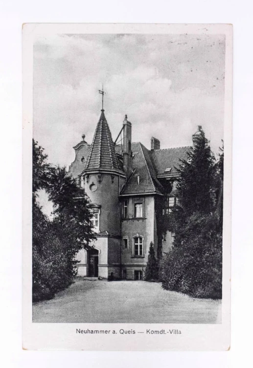 ŚWIĘTOSZÓW - POLIGON, WILLA KOMENDANTA l. 30