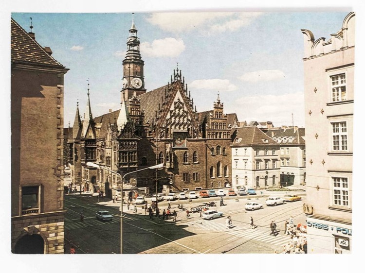 WROCŁAW - RATUSZ MIEJSKI Z ZEGAREM LATA 70. / 80. PRL