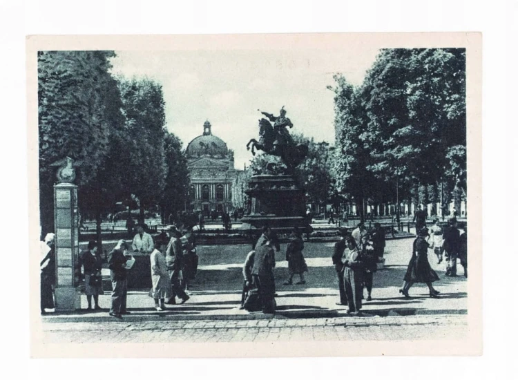 LWÓW - POMNIK SOBIESKIEGO, PLAC HITLERA, OKUPACJA l. 40