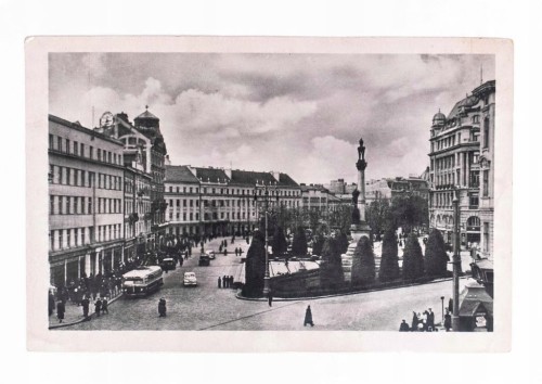 LWÓW - PLAC MICKIEWICZA l. 50/60