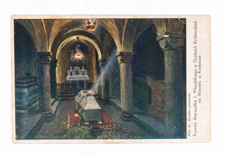 STARA POCZTÓWKA - TRUMNA PIŁSUDSKIEGO W GROBACH KROLEWSKICH, KRAKÓW II RP