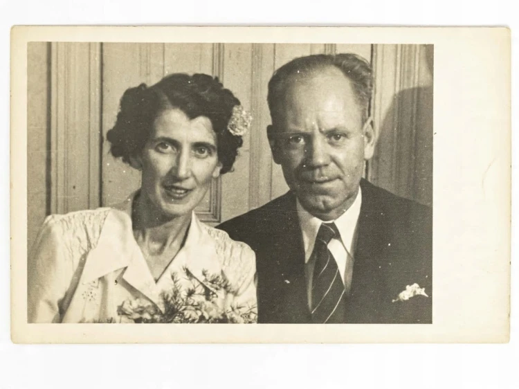 STARA FOTOGRAFIA - ZDJĘCIE MAŁŻEŃSKIE LATA 20. / 30. II RP