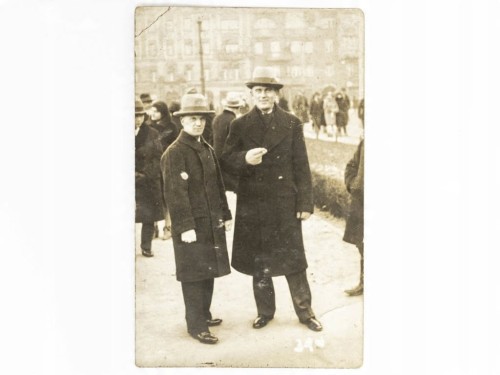 STARA FOTOGRAFIA - DWÓCH MĘŻCZYZN W PŁASZCZACH POZNAŃ 1929 II RP