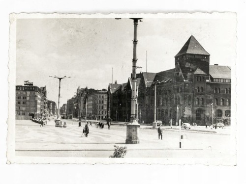 STARA FOTOGRAFIA - POZNAŃ UL. ŚWIĘTY MARCIN PRZY ZAMKU LATA 50. / 60. PRL