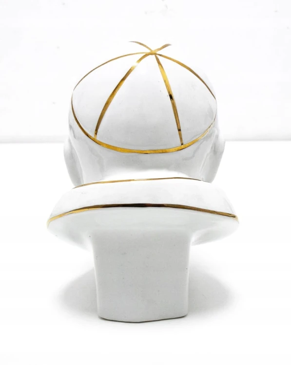 STARA PORCELANOWA FIGURKA - PAPIEŻ JAN PAWEŁ II