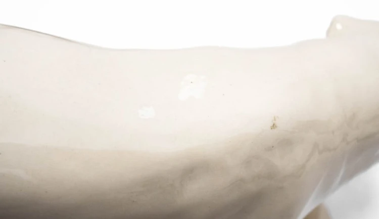 STARA PORCELANOWA FIGURKA - NIEDŹWIEDŹ POLARNY, CHODZIEŻ