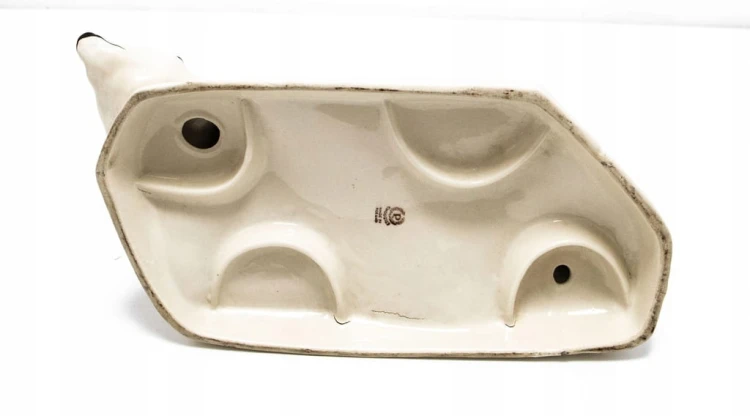 STARA PORCELANOWA FIGURKA - NIEDŹWIEDŹ POLARNY, CHODZIEŻ
