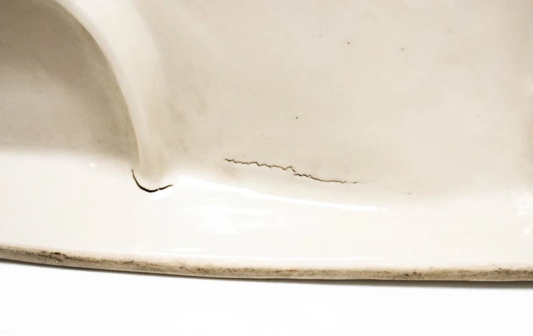 STARA PORCELANOWA FIGURKA - NIEDŹWIEDŹ POLARNY, CHODZIEŻ