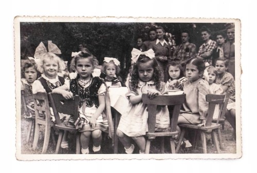STARA FOTOGRAFIA - PRZEDSZKOLE, DZIECIĘCE URODZINY l. 30/40