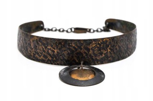 STARY METALOWY NASZYJNIK