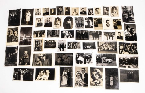 ZESTAW STARYCH FOTOGRAFII RODZINNYCH (od l.20, przez II WŚ, do l.70 XX w.)