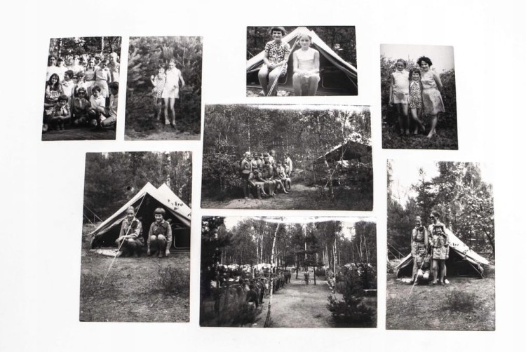 ZESTAW STARYCH FOTOGRAFII - OBÓZ HARCERSKI ZHP, BIAŁA 1970
