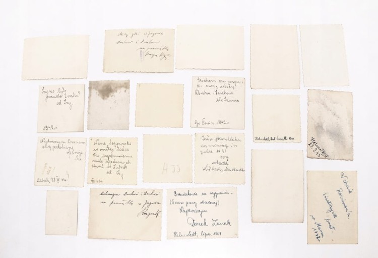 ZESTAW STARYCH FOTOGRAFII RODZINNYCH - POLACY NA WYGNANIU W NIEMCZECH II WŚ