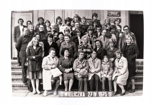 STARA FOTOGRAFIA, ZDJĘCIE GRUPOWE, WYCIECZKA DO KOPALNI SOLI WIELICZKA 1975