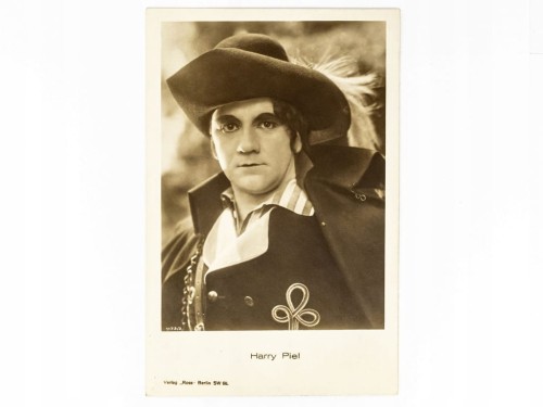 POCZTÓWKA - AKTOR HARRY PIEL W KOSTIUMIE Z FILMU ZIGANO 1925 PRZEDWOJENNA