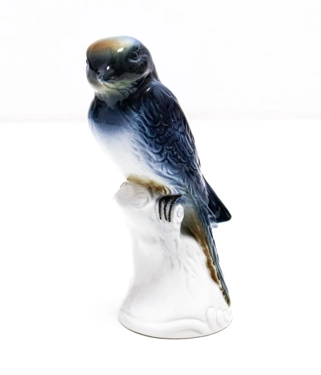 STARA PORCELANOWA FIGURKA - JASKÓŁKA, WAGNER & APEL