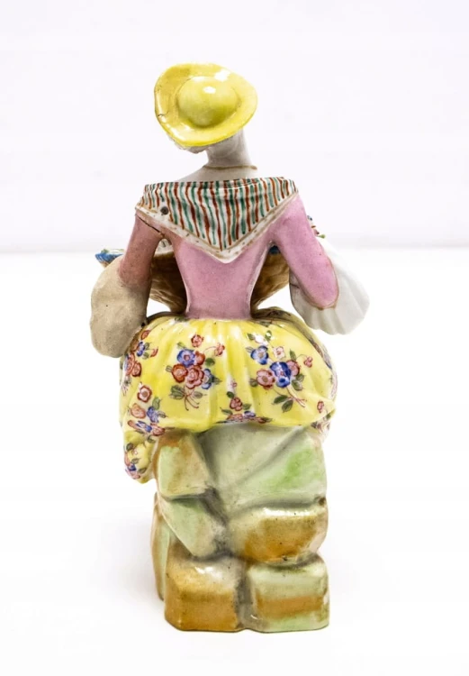 STARA PORCELANOWA FIGURKA - KOBIETA Z KWIATAMI, JACOB PETIT