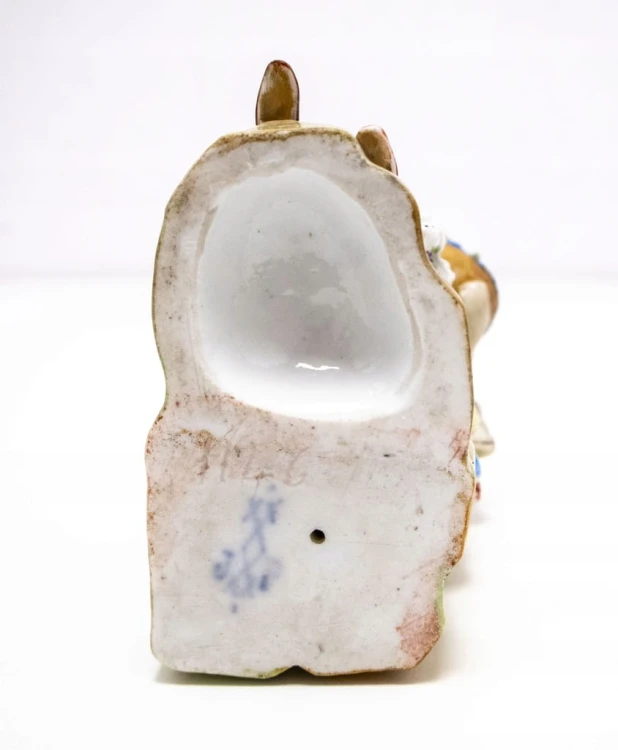 STARA PORCELANOWA FIGURKA - KOBIETA Z KWIATAMI, JACOB PETIT