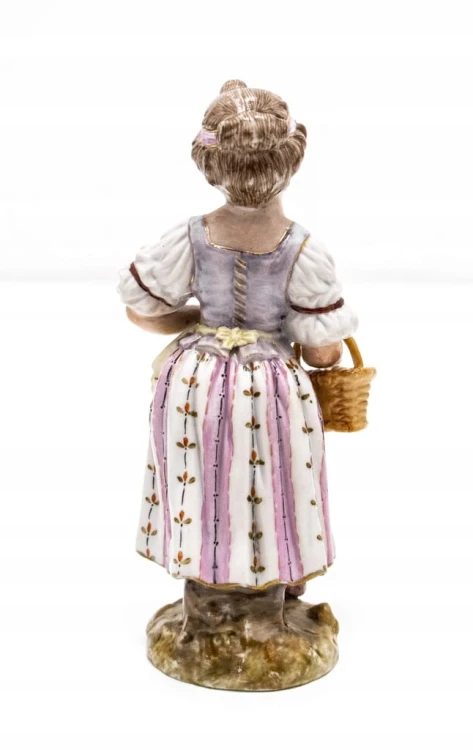 STARA PORCELANOWA FIGURKA - KOBIETA Z KOSZYCZKIEM, MIŚNIA