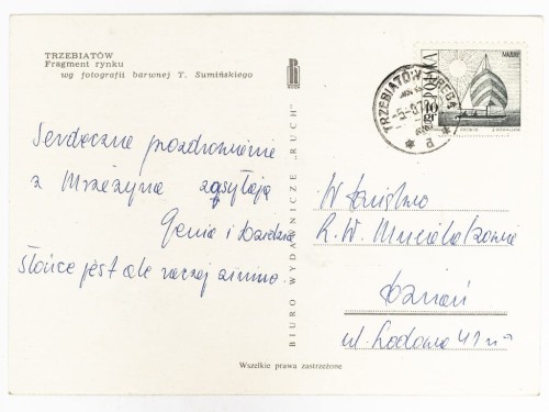 TRZEBIATÓW - FRAGMENT RYNKU ZAPARKOWANE WARSZAWY FSO 1970 PRL