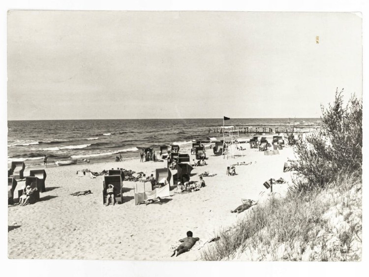 REWAL - PLAŻA Z WCZASOWICZAMI 1973 PRL