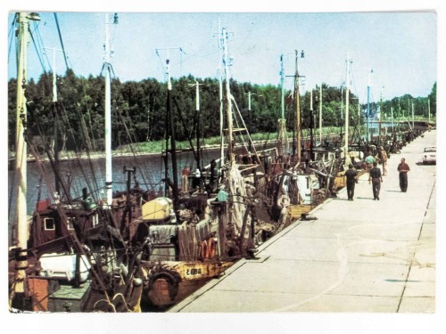 ŁEBA - KUTRY RYBACKIE W PORCIE 1974 PRL