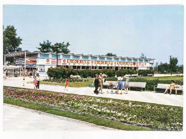 MIĘDZYZDROJE - PAWILON HANDLOWY PRZY MOLO 1977 PRL