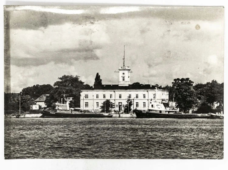 ŚWINOUJŚCIE - BUDYNEK KAPITANATU PORTU 1973 PRL