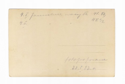 STARA FOTOGRAFIA - DZIEWCZYNKA Z KSIĄŻKĄ 1932