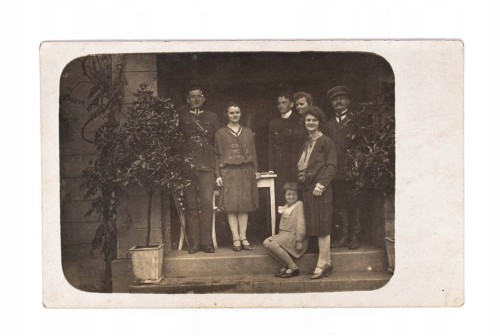 STARA FOTOGRAFIA - ŻOŁNIERZ, ZDJĘCIE RODZINNE, NOWY MŁYN k. GRUDZIĄDZA 1927