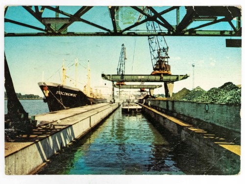 ŚWINOUJŚCIE - TERMINAL PRZEŁADUNKOWY W PORCIE, MS STOCZNIOWIEC 1976 PRL
