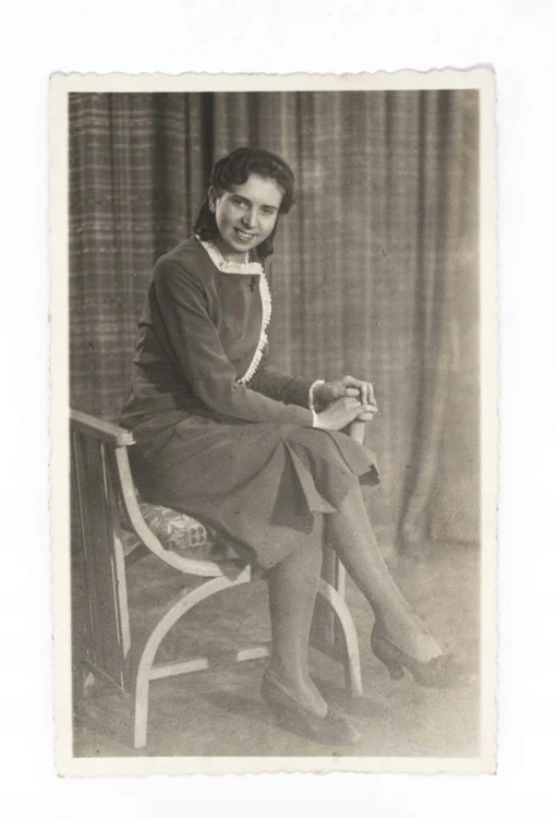 STARA FOTOGRAFIA - MŁODA KOBIETA, FOT. DEUTSCHLANDER, GRUDZIĄDZ 1941