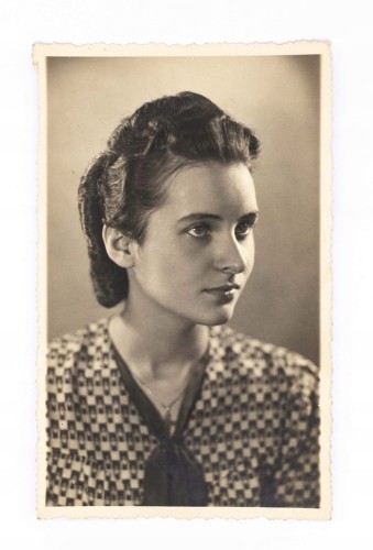 STARA FOTOGRAFIA - MŁODA KOBIETA, FOT. DEUTSCHLANDER, GRUDZIĄDZ 1942