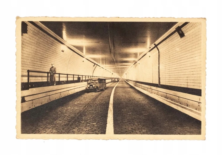 STARA POCZTÓWKA - TUNEL SAMOCHODOWY, ŻOŁNIERZ, AUTO, ANTWERPIA BELGIA l. 20