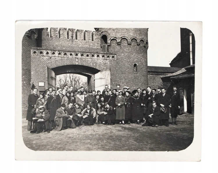 STARA FOTOGRAFIA - WYCIECZKA, FORT IIIA PRITTWIRZ, POZNAŃ l. 40/50